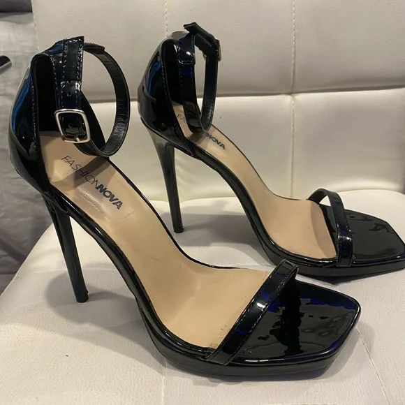 Fashion Nova Black Heels - Picture 2 of 5
